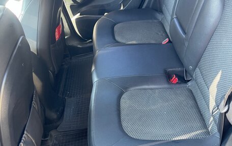 Hyundai ix35 I рестайлинг, 2011 год, 990 000 рублей, 15 фотография