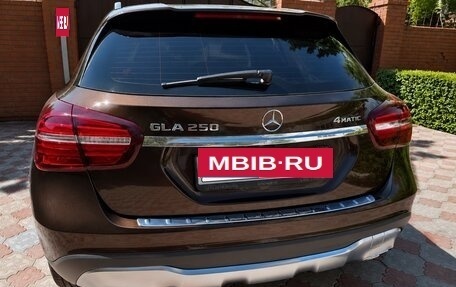 Mercedes-Benz GLA, 2018 год, 1 980 000 рублей, 3 фотография