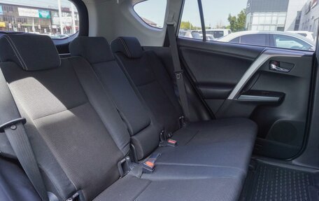 Toyota RAV4, 2015 год, 2 265 000 рублей, 12 фотография