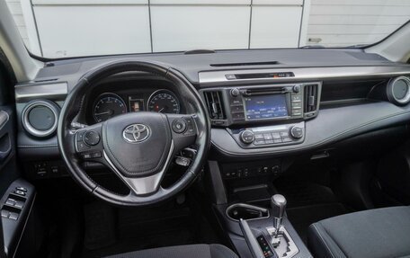 Toyota RAV4, 2015 год, 2 265 000 рублей, 11 фотография