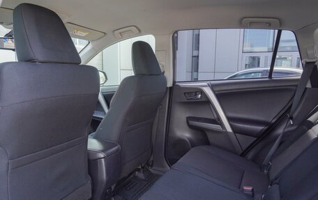 Toyota RAV4, 2015 год, 2 265 000 рублей, 16 фотография