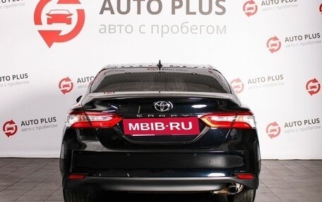 Toyota Camry, 2021 год, 3 050 000 рублей, 4 фотография