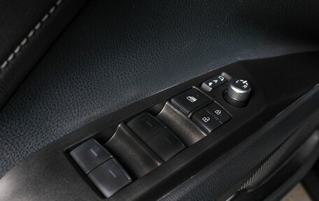 Toyota Camry, 2021 год, 3 050 000 рублей, 17 фотография