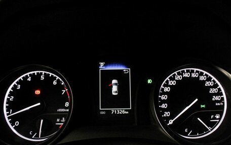 Toyota Camry, 2021 год, 3 050 000 рублей, 19 фотография