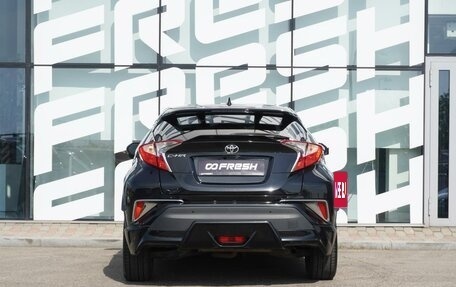 Toyota C-HR I рестайлинг, 2017 год, 1 690 000 рублей, 4 фотография