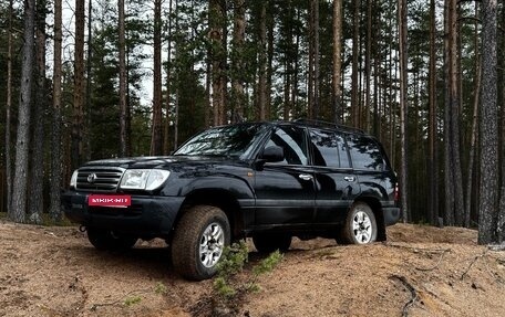 Toyota Land Cruiser 100 рестайлинг 2, 2004 год, 1 900 000 рублей, 1 фотография