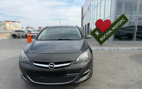 Opel Astra J, 2013 год, 650 000 рублей, 1 фотография