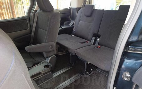 Toyota Voxy III, 2014 год, 1 390 000 рублей, 22 фотография