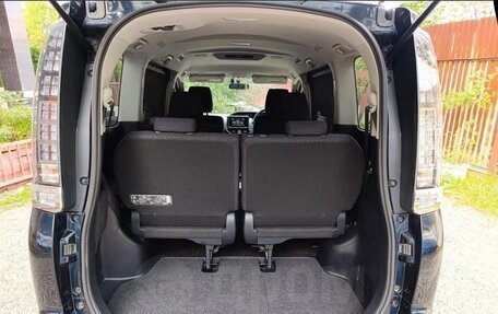 Toyota Voxy III, 2014 год, 1 390 000 рублей, 21 фотография
