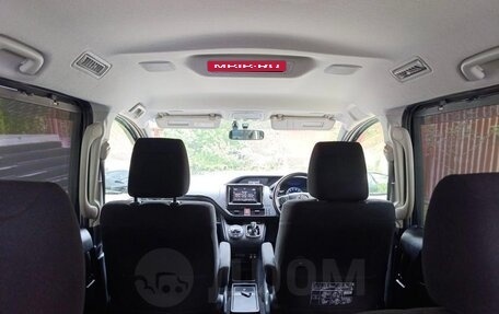 Toyota Voxy III, 2014 год, 1 390 000 рублей, 18 фотография