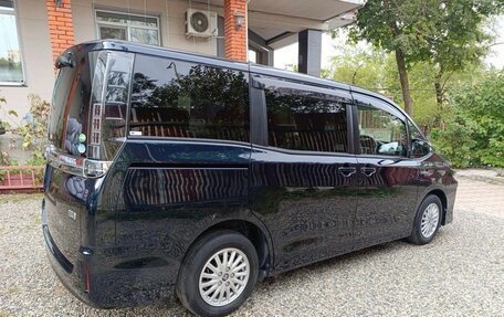 Toyota Voxy III, 2014 год, 1 390 000 рублей, 40 фотография