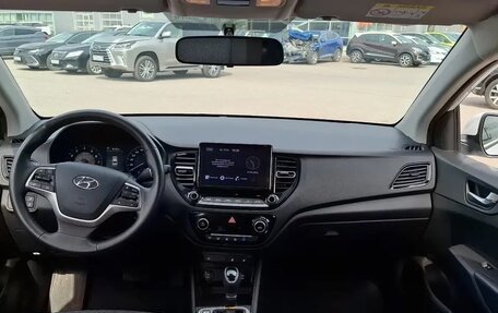 Hyundai Solaris II рестайлинг, 2021 год, 1 420 000 рублей, 7 фотография