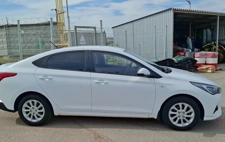 Hyundai Solaris II рестайлинг, 2021 год, 1 420 000 рублей, 14 фотография