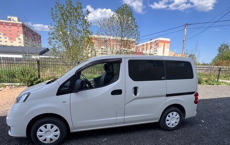 Nissan NV200, 2017 год, 1 900 000 рублей, 2 фотография