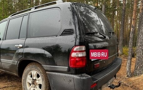 Toyota Land Cruiser 100 рестайлинг 2, 2004 год, 1 900 000 рублей, 8 фотография