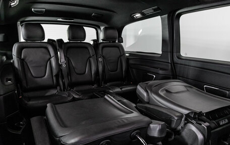 Mercedes-Benz V-Класс, 2018 год, 4 499 000 рублей, 26 фотография