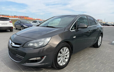 Opel Astra J, 2013 год, 650 000 рублей, 2 фотография