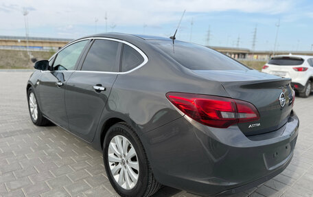 Opel Astra J, 2013 год, 650 000 рублей, 3 фотография