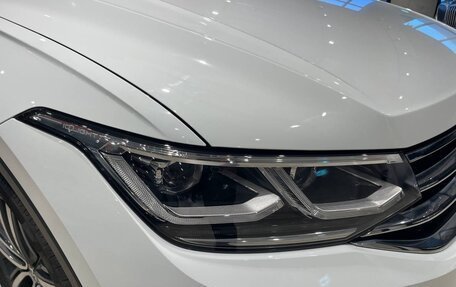 Volkswagen Tiguan II, 2022 год, 4 000 000 рублей, 10 фотография