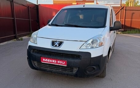 Peugeot Partner II рестайлинг 2, 2010 год, 330 000 рублей, 1 фотография