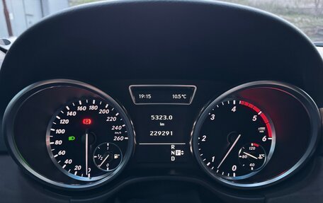 Mercedes-Benz M-Класс, 2012 год, 2 400 000 рублей, 23 фотография