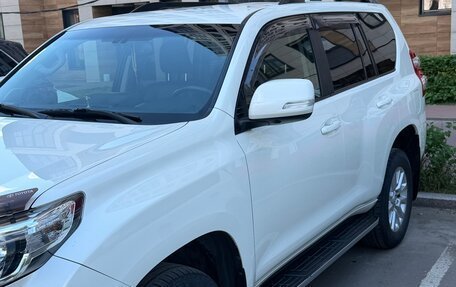 Toyota Land Cruiser Prado 150 рестайлинг 2, 2017 год, 4 330 000 рублей, 2 фотография