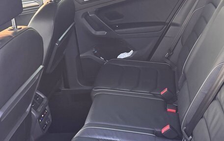 Volkswagen Tiguan II, 2020 год, 2 900 000 рублей, 11 фотография