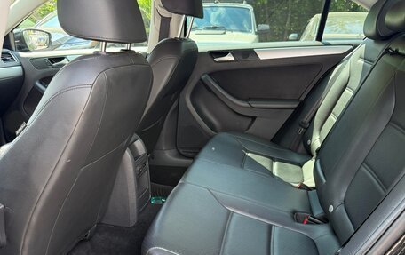 Volkswagen Jetta VI, 2013 год, 1 390 000 рублей, 4 фотография