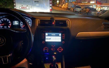 Volkswagen Jetta VI, 2013 год, 1 390 000 рублей, 12 фотография