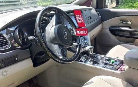 KIA Carnival III, 2018 год, 2 700 000 рублей, 7 фотография