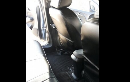 Honda Insight II рестайлинг, 2010 год, 900 000 рублей, 10 фотография