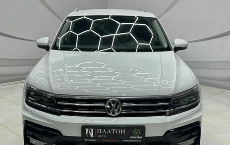 Volkswagen Tiguan II, 2019 год, 3 599 000 рублей, 2 фотография