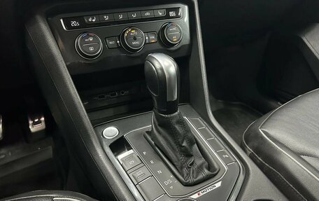 Volkswagen Tiguan II, 2019 год, 3 599 000 рублей, 13 фотография