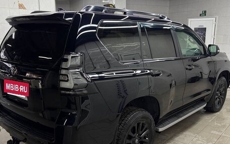 Toyota Land Cruiser Prado 150 рестайлинг 2, 2020 год, 6 150 000 рублей, 3 фотография