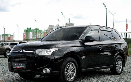 Mitsubishi Outlander III рестайлинг 3, 2012 год, 1 319 000 рублей, 2 фотография