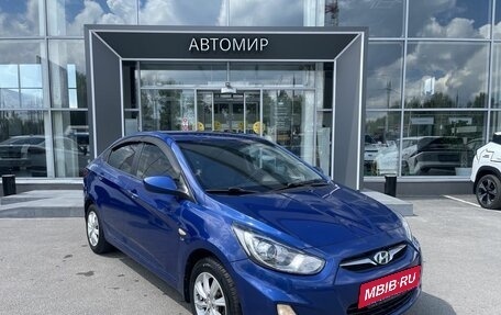 Hyundai Solaris II рестайлинг, 2012 год, 640 000 рублей, 3 фотография