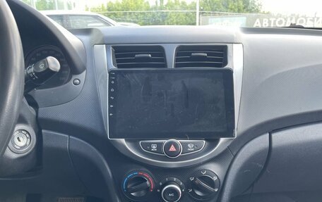Hyundai Solaris II рестайлинг, 2012 год, 640 000 рублей, 14 фотография