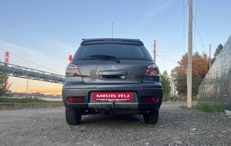Mitsubishi Outlander III рестайлинг 3, 2007 год, 900 000 рублей, 11 фотография
