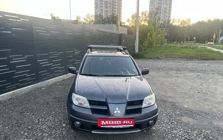 Mitsubishi Outlander III рестайлинг 3, 2007 год, 900 000 рублей, 5 фотография