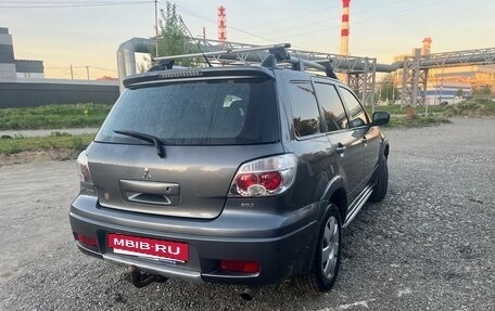 Mitsubishi Outlander III рестайлинг 3, 2007 год, 900 000 рублей, 8 фотография