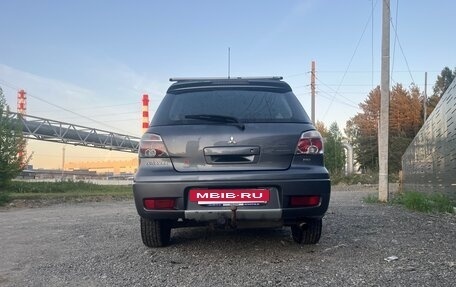 Mitsubishi Outlander III рестайлинг 3, 2007 год, 900 000 рублей, 10 фотография