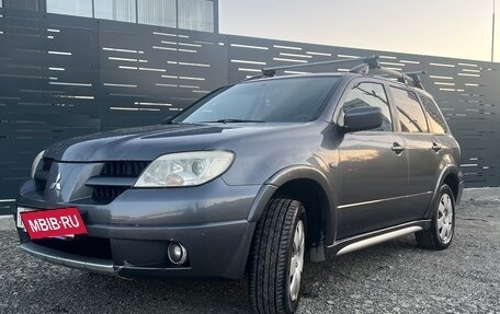Mitsubishi Outlander III рестайлинг 3, 2007 год, 900 000 рублей, 15 фотография