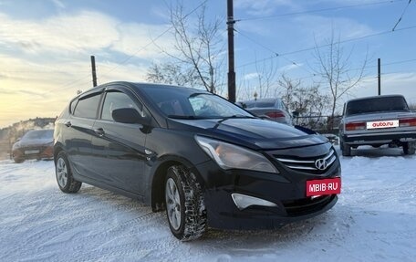 Hyundai Solaris II рестайлинг, 2015 год, 590 000 рублей, 2 фотография