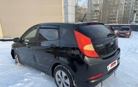 Hyundai Solaris II рестайлинг, 2015 год, 590 000 рублей, 4 фотография