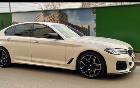 BMW 5 серия, 2017 год, 2 950 000 рублей, 2 фотография