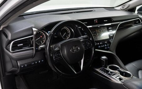 Toyota Camry, 2019 год, 2 849 000 рублей, 10 фотография