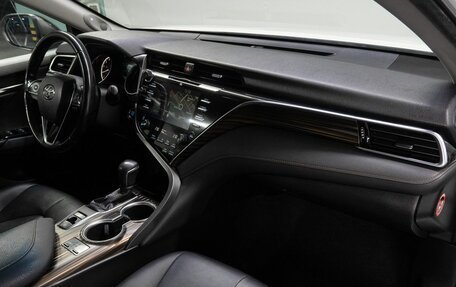 Toyota Camry, 2019 год, 2 849 000 рублей, 18 фотография
