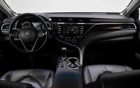 Toyota Camry, 2019 год, 2 849 000 рублей, 20 фотография