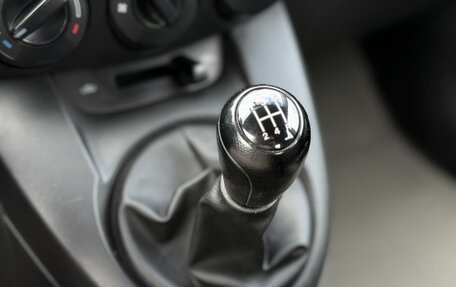 Mazda 2 III, 2011 год, 650 000 рублей, 24 фотография
