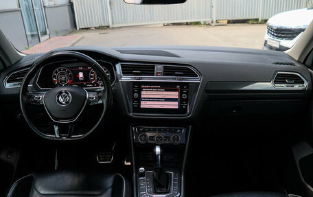 Volkswagen Tiguan II, 2018 год, 2 990 000 рублей, 10 фотография